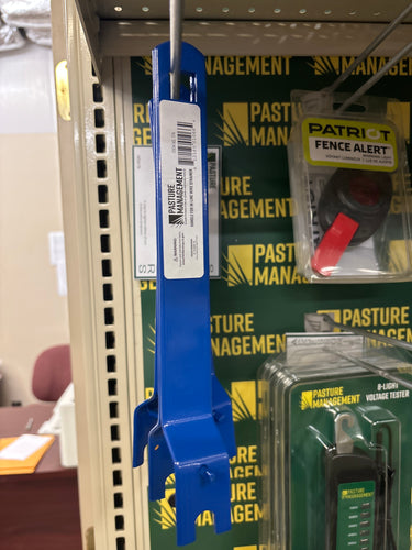 Handle for in-line wire strainer