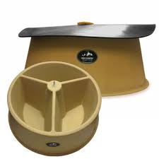 Bull Mineral Feeder w/ Rubber Flat Top
