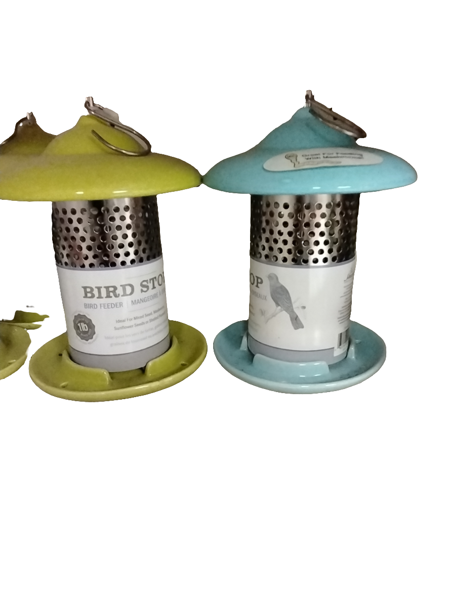 Colored Ceramic Feeder