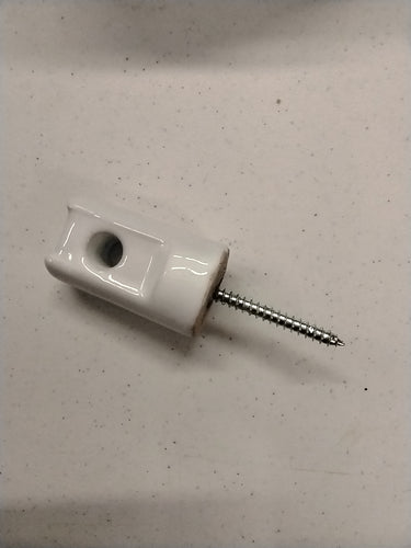 Porcelain screw insulator